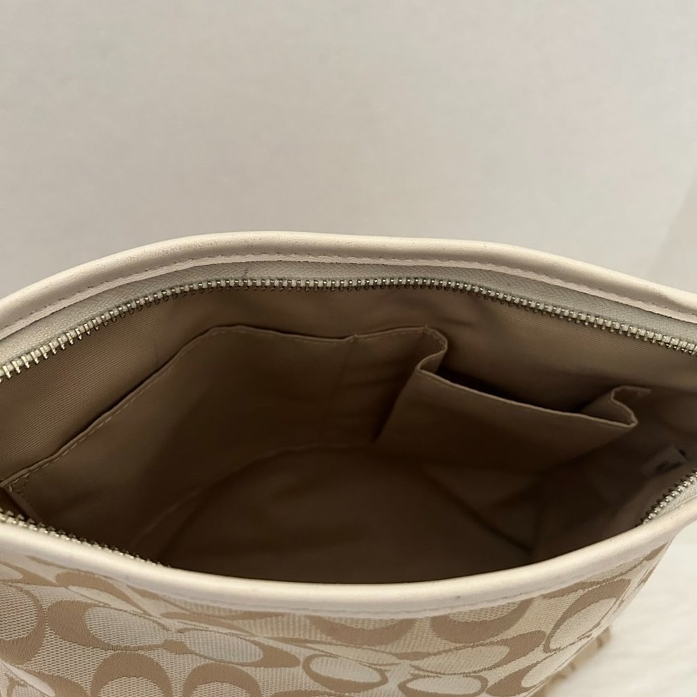 Coach File Bag - Picture 5 of 10